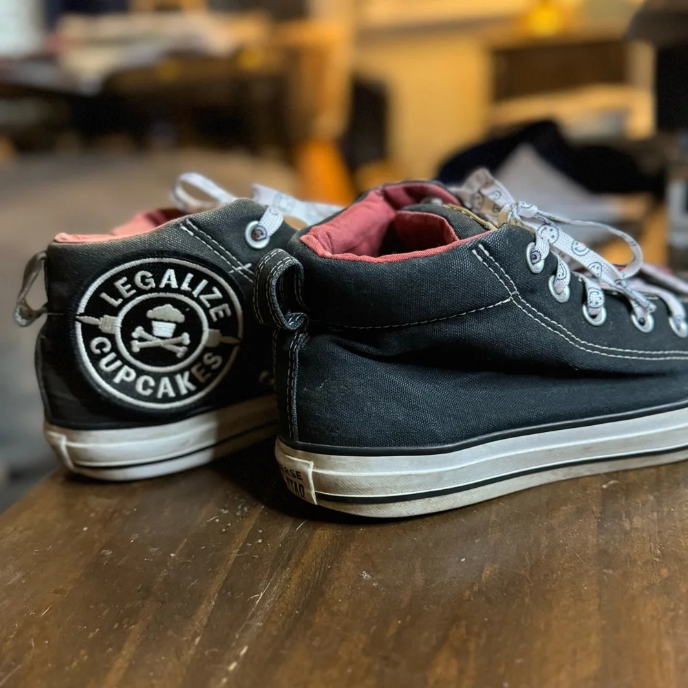 Black Converse High-Top Sneakers 7.5M with Embellishments